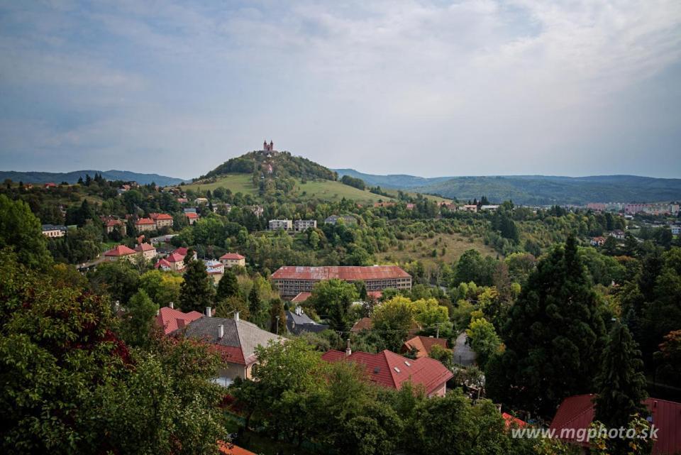 Hotel Aura à Banská Štiavnica Extérieur photo